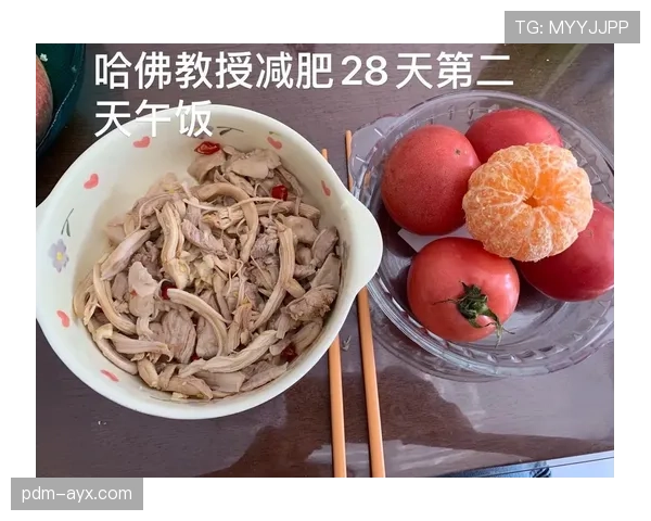 朱雪莹训练完顺手啃个鸡腿，这自律和胃口我真搞不懂